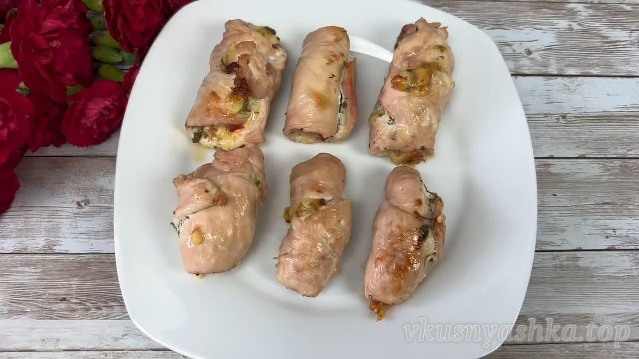 Куриные рулетики с сыром в духовке - рецепт с фото пошагово