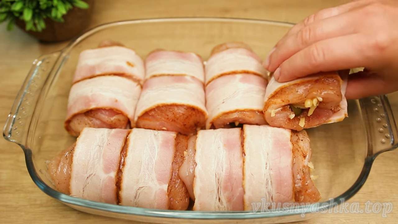Куриные голени в беконе в духовке — пошаговый рецепт с фото