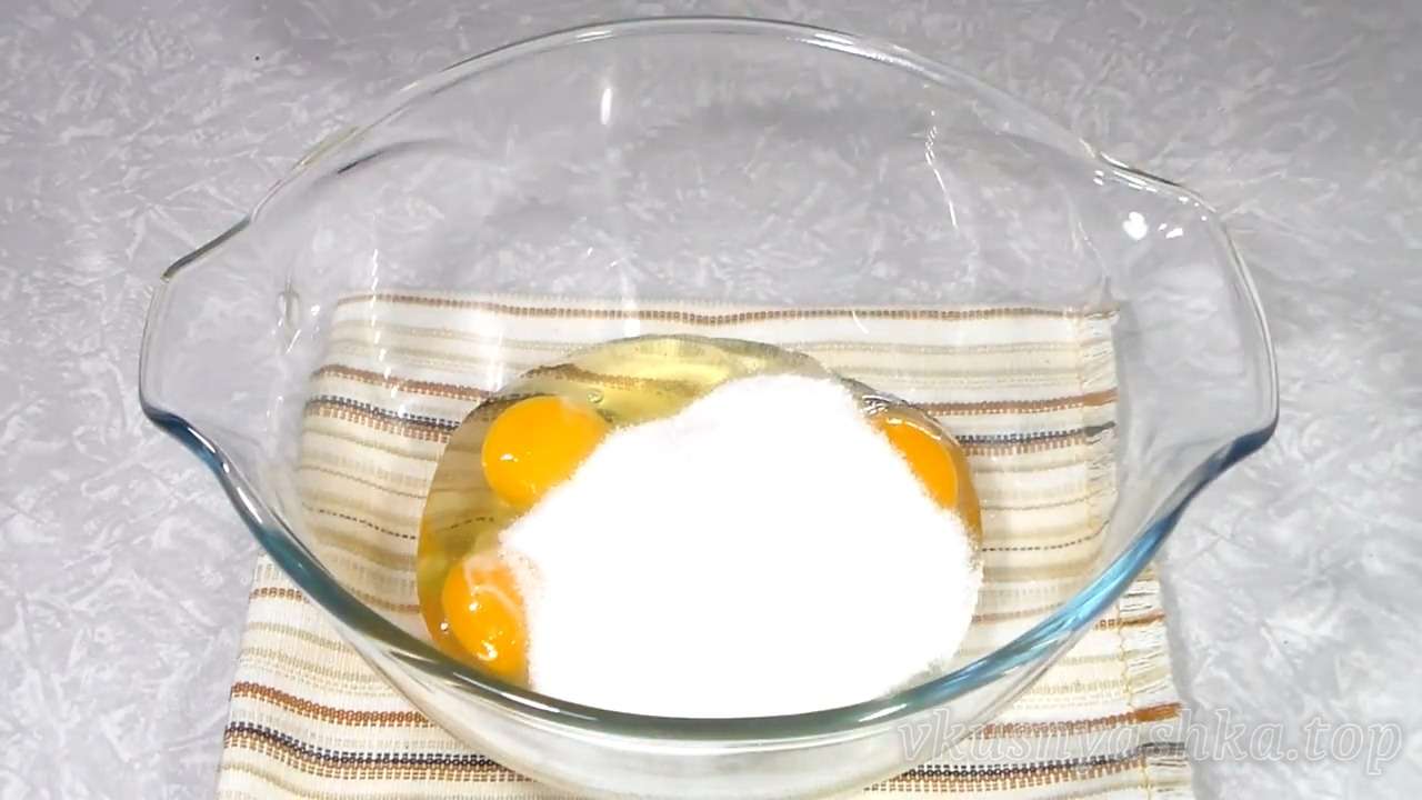 Кекс на сметане: рецепт приготовления быстрой выпечки