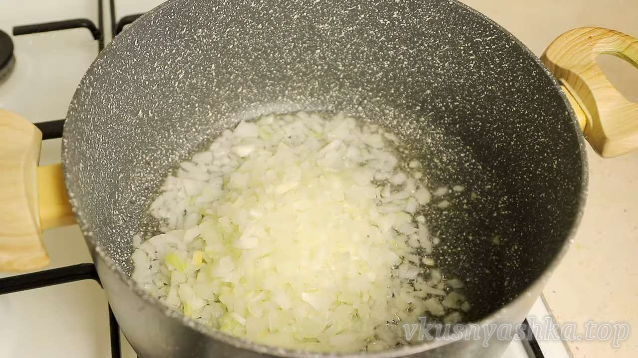 Паста с курицей и грибами в сливочном соусе на сковороде простой рецепт пошаговый