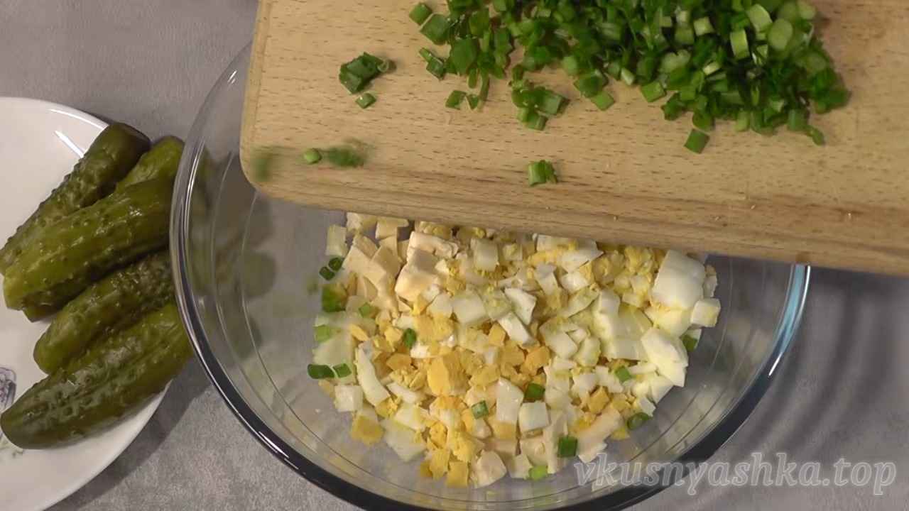 Как приготовить салат «экономный»: Шаг 4