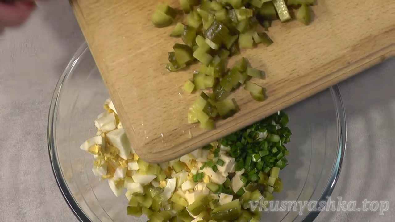 Как приготовить салат «экономный»: Шаг 5