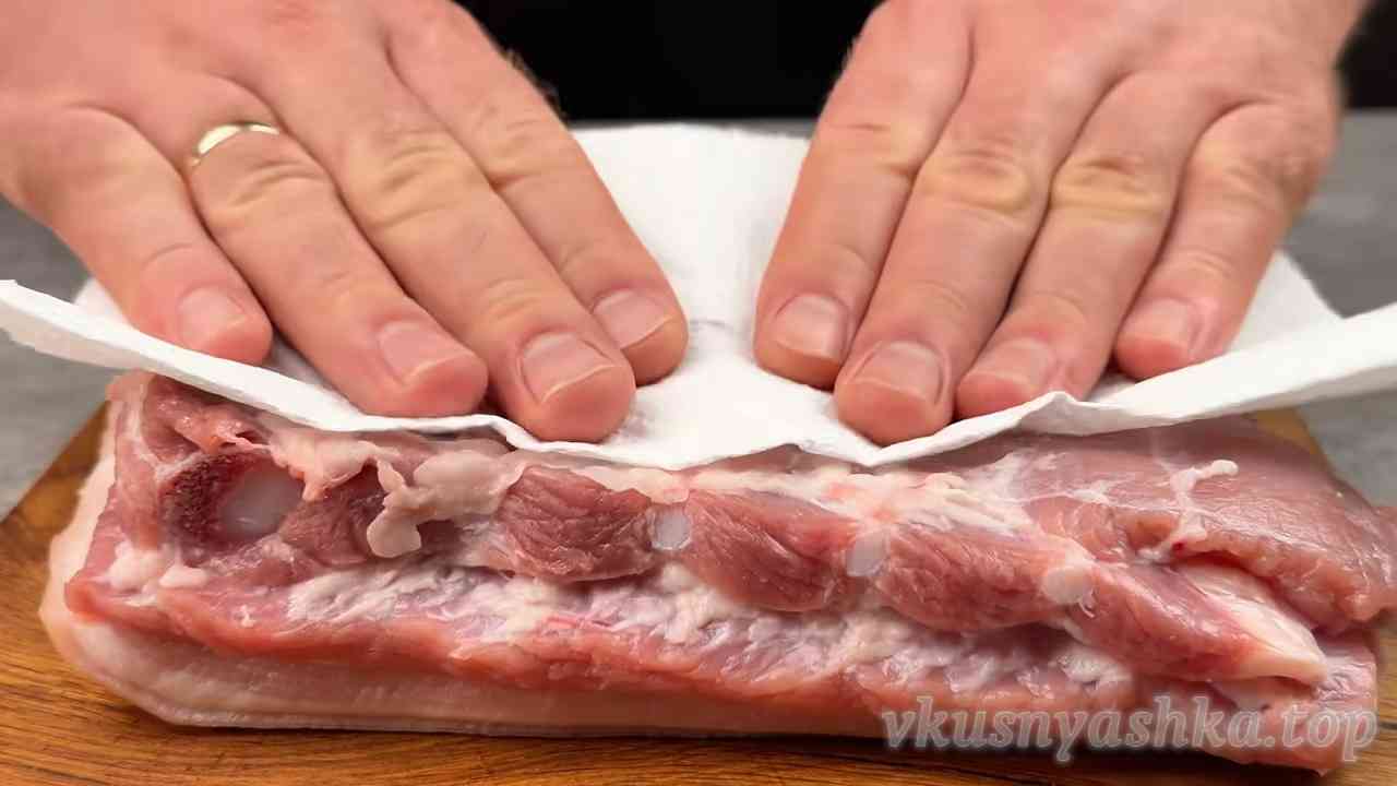 Как приготовить сочную свиную грудинку в аэрогриле: Шаг 1